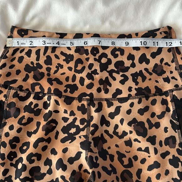 Leg End Active Leopard Print Leggings Size Medium Women’s - Picture 9 of 12